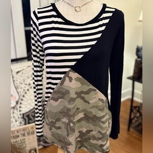 ☃️BOGO50%☃️ 🆕🖤SEW IN LOVE: Stripes and Camo L/S Top SMALL
